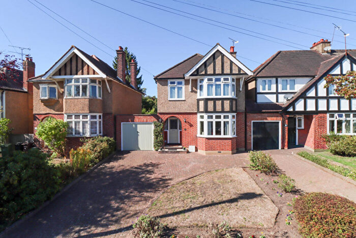3 Bedroom Detached House For Sale In Gurney Court Road, St Albans, AL1