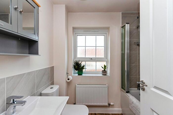 4 Bedroom Detached House For Sale In Glenfields North, Whittlesey, Peterborough, PE7