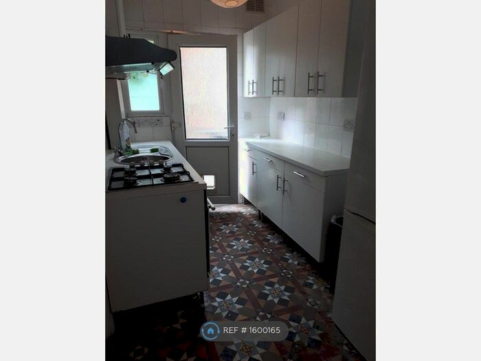 2 Bedroom Flat To Rent In Willoughby Rd, London, N8