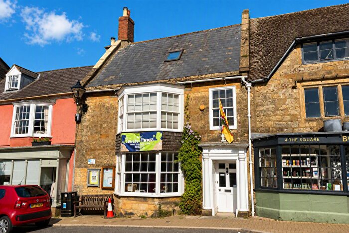 7 Bedroom Terraced House For Sale In The Square, Beaminster, DT8