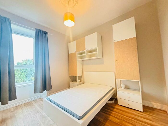 1 Bedroom Flat To Rent In Langside Road, Crosshill, Glasgow, G42