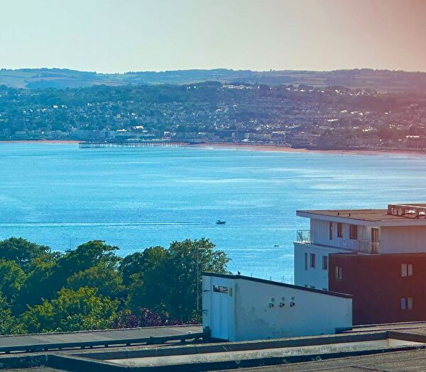 2 Bedroom Flat For Sale In Middle Warberry Road, Torquay, TQ1