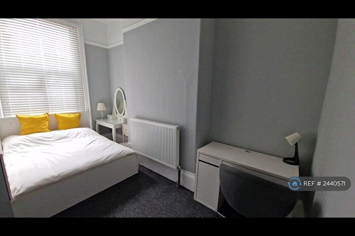 1 Bedroom Flat To Rent In Princes Avenue, Hull, HU5