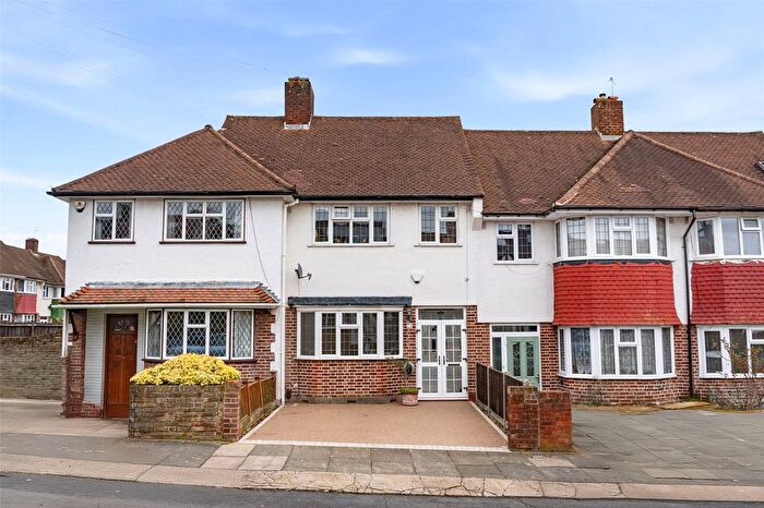 3 Bedroom Terraced House For Sale In Gloucester Road, Twickenham, TW2