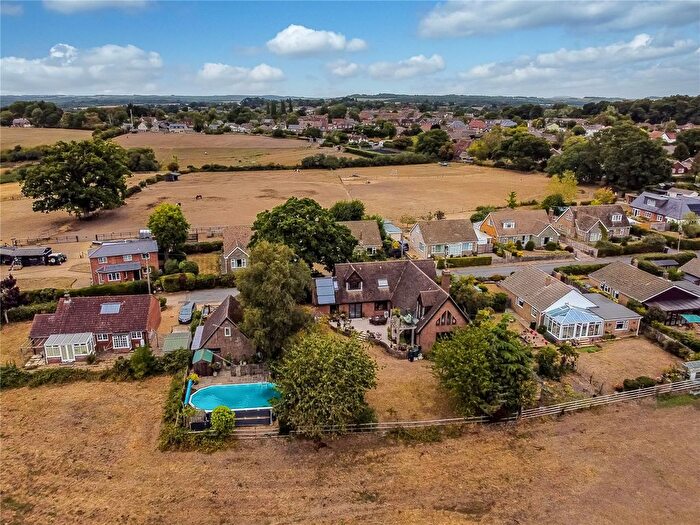 5 Bedroom Country House For Sale In Lodge Drove, Woodfalls, Salisbury, Wiltshire, SP5
