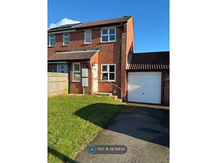 2 Bedroom Semi-Detached House To Rent In The Ridings, Telscombe Cliffs, Peacehaven, BN10