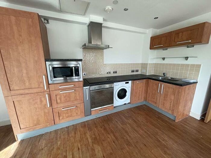 2 Bedroom Flat To Rent In North Sherwood Street, Nottingham, Nottinghamshire, NG1