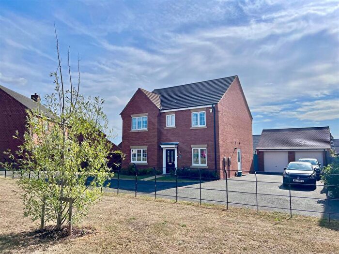 4 Bedroom Detached House For Sale In Damson Way, Bidford-On-Avon, Alcester, B50