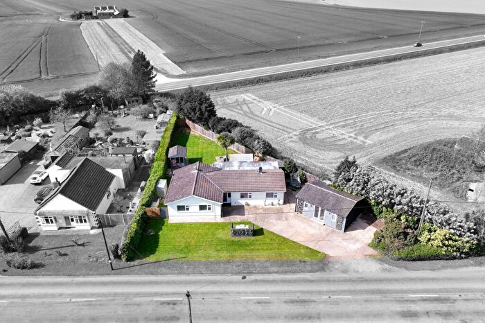 3 Bedroom Detached Bungalow For Sale In Outwell Road, Emneth, PE14