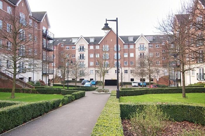 2 Bedroom Flat To Rent In Viridian Square, Aylesbury, HP21