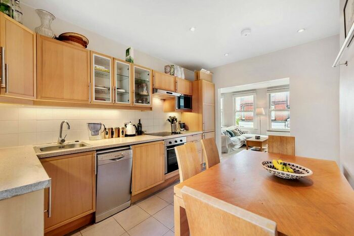 1 Bedroom Flat To Rent In New Kings Road, Fulham, London, SW6