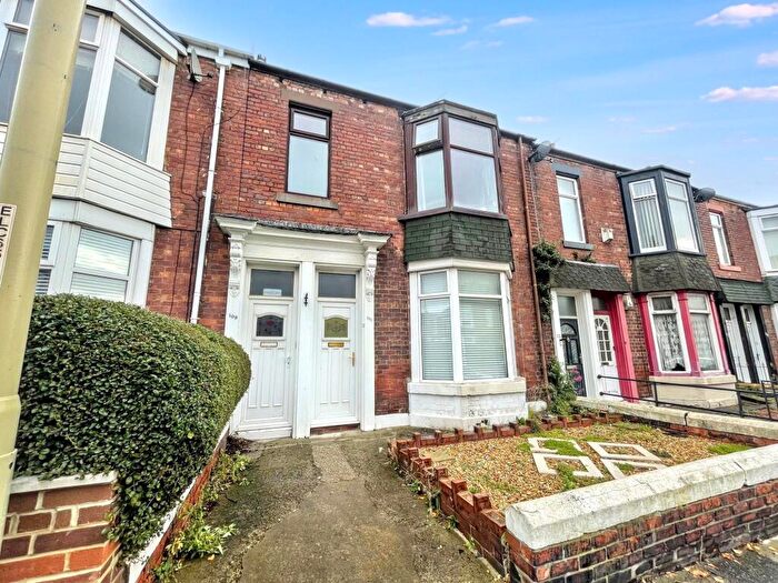 3 Bedroom Flat For Sale In Mortimer Road, Mortimer, South Shields, Tyne And Wear, NE33