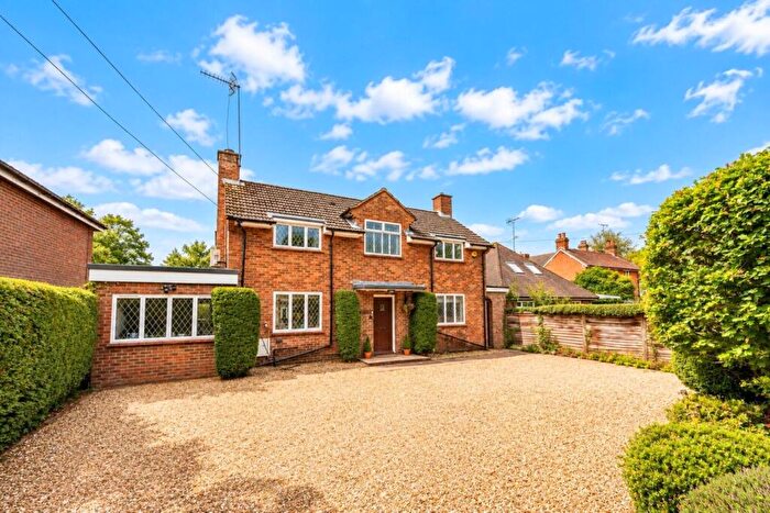 4 Bedroom Detached House For Sale In Chapel Lane, Pirbright, GU24
