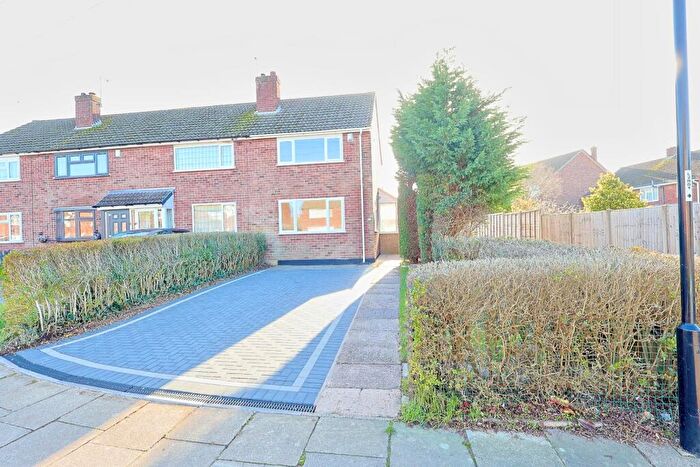 2 Bedroom End Of Terrace House For Sale In Hazelmere Close, Allesley Park, Coventry - No Chain, CV5