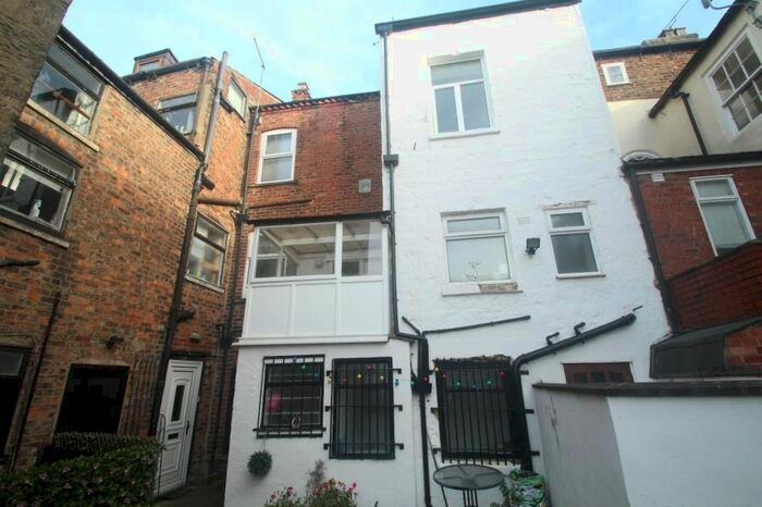 2 Bedroom Flat To Rent In High Street, Knaresborough, HG5