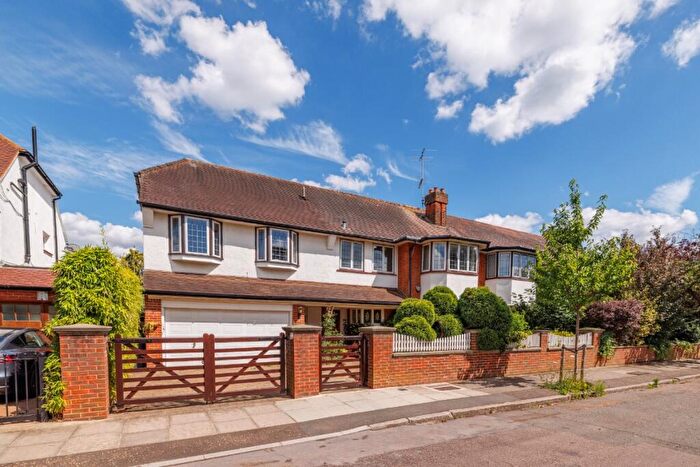 5 Bedroom Semi-Detached House For Sale In Gordon Avenue, East Sheen, SW14