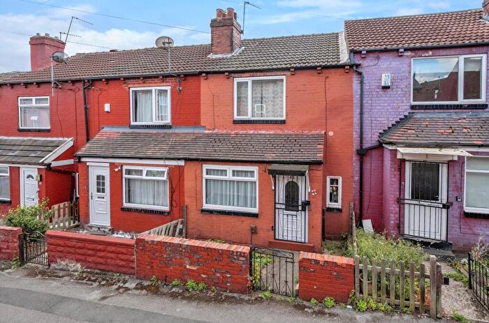 2 Bedroom Terraced House For Sale In Aviary Grove, Armley, LS12