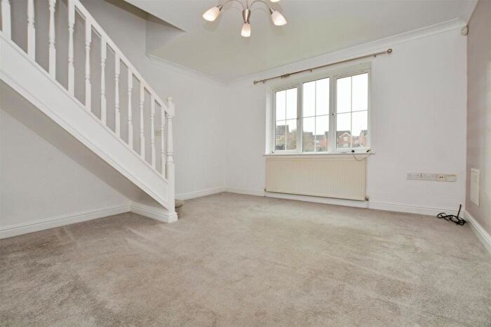 2 Bedroom Semi-Detached House For Sale In Sandpiper Way, Barton-Upon-Humber, DN18