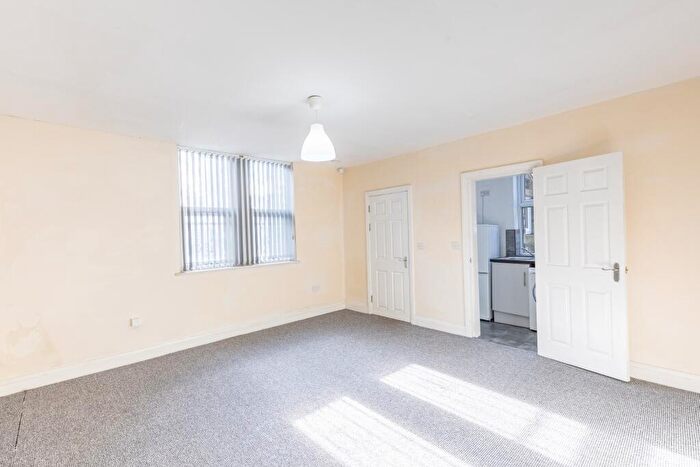 1 Bedroom Flat To Rent In Monk Bridge Road, Meanwood, Leeds, LS6