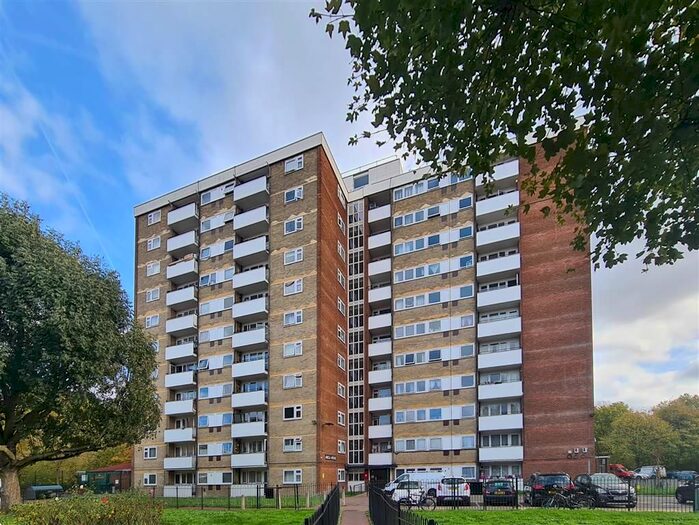 2 Bedroom Flat To Rent In Slippers Place, Bermondsey, SE16