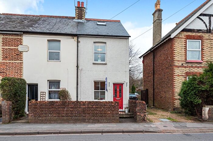 3 Bedroom End Of Terrace House For Sale In Frimley Road, Ash Vale, Surrey, GU12