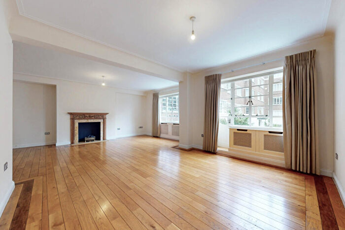 3 Bedroom Apartment To Rent In Stockleigh Hall, Prince Albert Road, St John's Wood, London, NW8