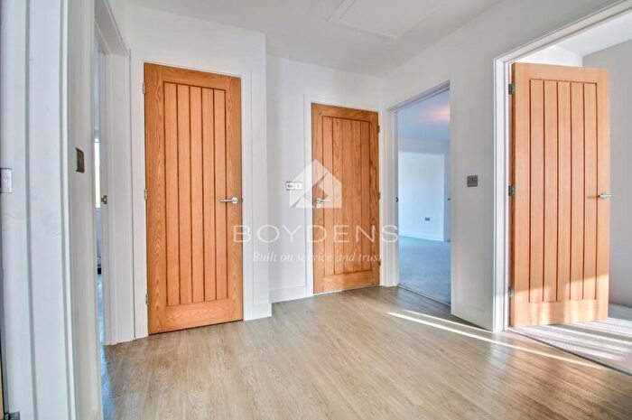 2 Bedroom Bungalow For Sale In Greys Farm Close, Kirby-Le-Soken, CO13