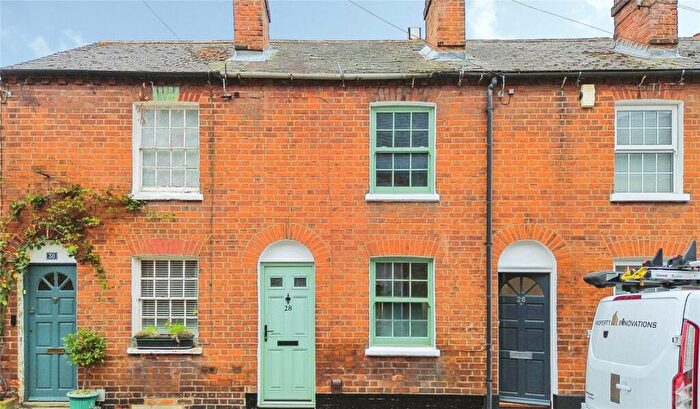 2 Bedroom Terraced House For Sale In St. Johns Hill, Reading, Berkshire, RG1