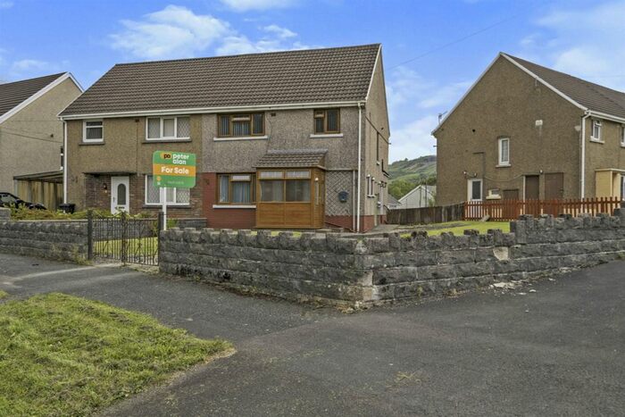 3 Bedroom Semi-Detached House For Sale In Ynys Yr Afon, Clyne, Neath, SA11