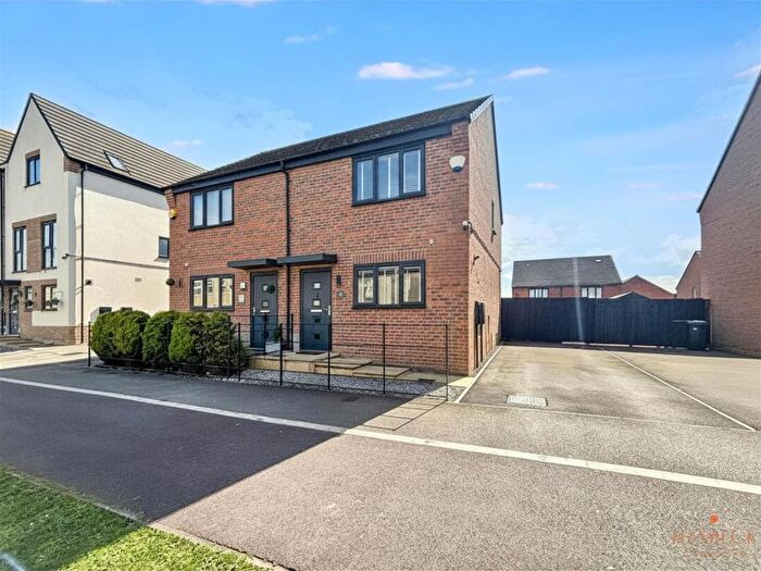 2 Bedroom Property For Sale In Pioneer Way, Kingswood, Hull, HU7