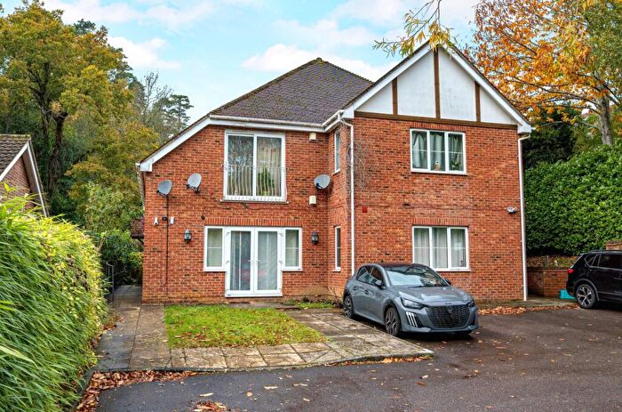 2 Bedroom Flat For Sale In Southview Road, Headley Down, Hampshire, GU35