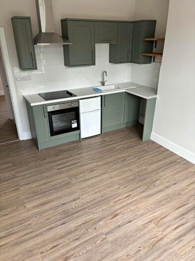 2 Bedroom Flat To Rent In Carlton Road, Southampton, Hampshire, SO15