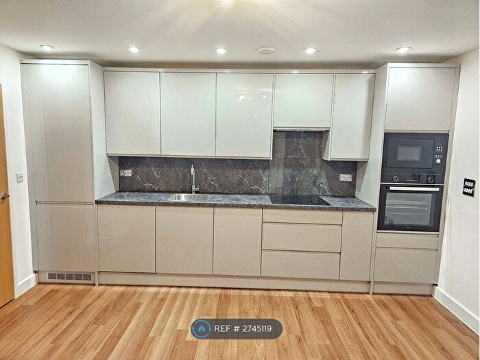 2 Bedroom Flat To Rent In Venice Corte, London, SE13