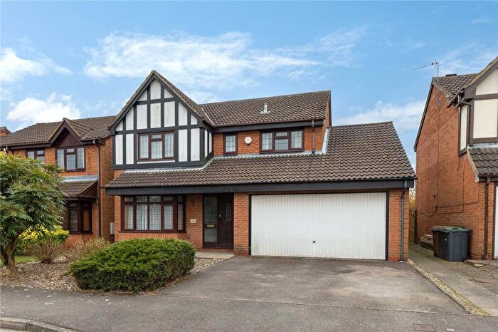4 Bedroom Detached House For Sale In Emmer Green, Luton, Bedfordshire, LU2