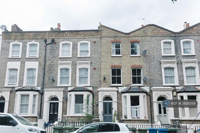 2 Bedroom Flat To Rent In Camberwell, London, SE5