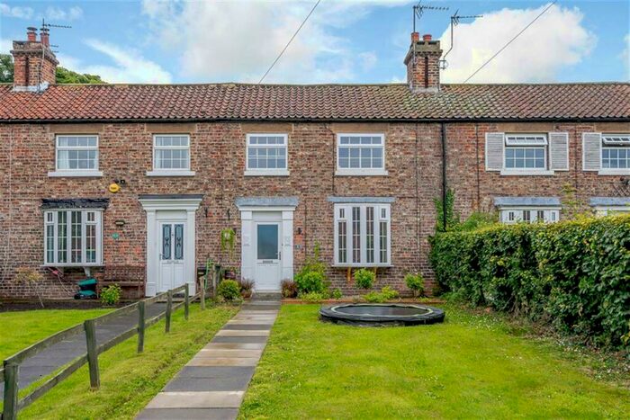3 Bedroom Terraced House For Sale In The Terrace, Oak Road, Cowthorpe, LS22