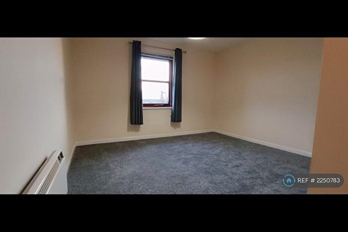 2 Bedroom Flat To Rent In Church View, Coatbridge, ML5