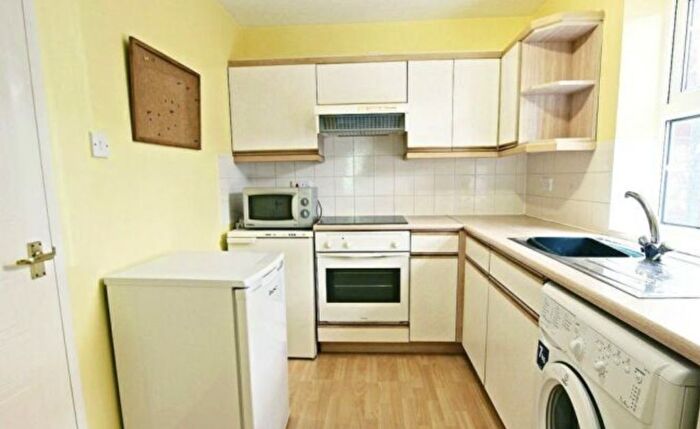 1 Bedroom Flat To Rent In Chatsworth House, , Westridge Road, Southampton, SO17