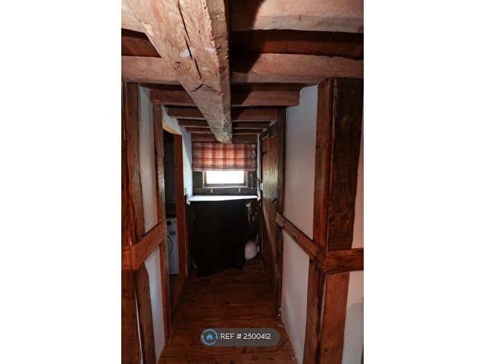 1 Bedroom Detached House To Rent In Thorncombe Street, Bramley Guildford, GU5