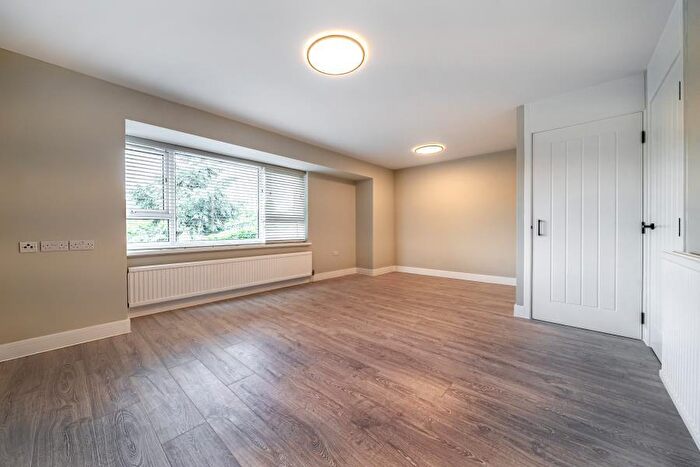 Apartment To Rent In Quarry Street, Guildford, GU1