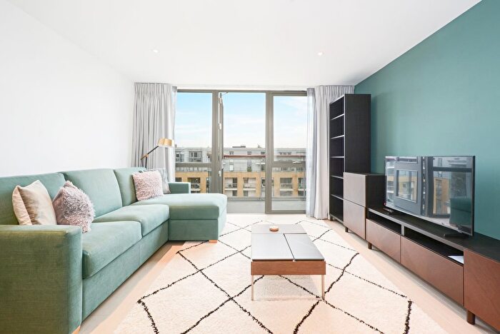 1 Bedroom Flat To Rent In Packington Square, Islington, N1