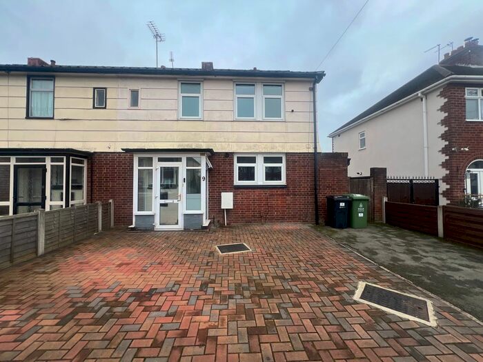 3 Bedroom Property To Rent In York Avenue, Willenhall, WV13