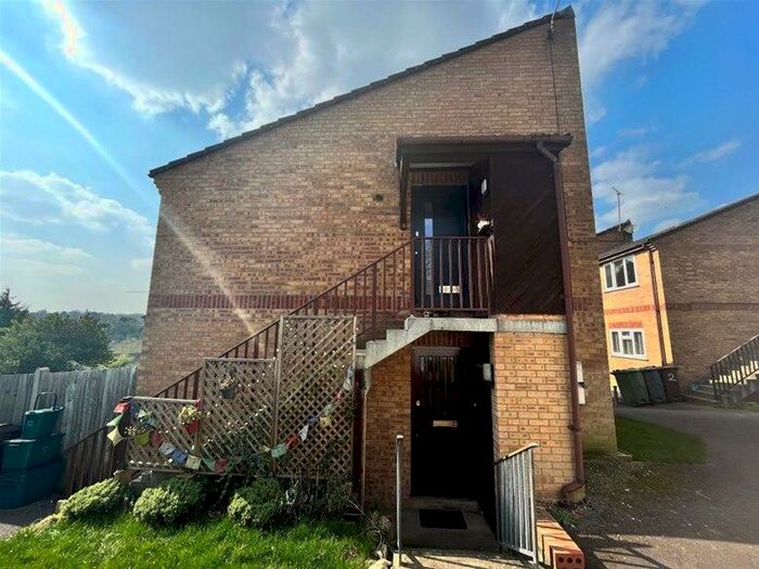 1 Bedroom Maisonette To Rent In Barley Rise, Harpenden, AL5