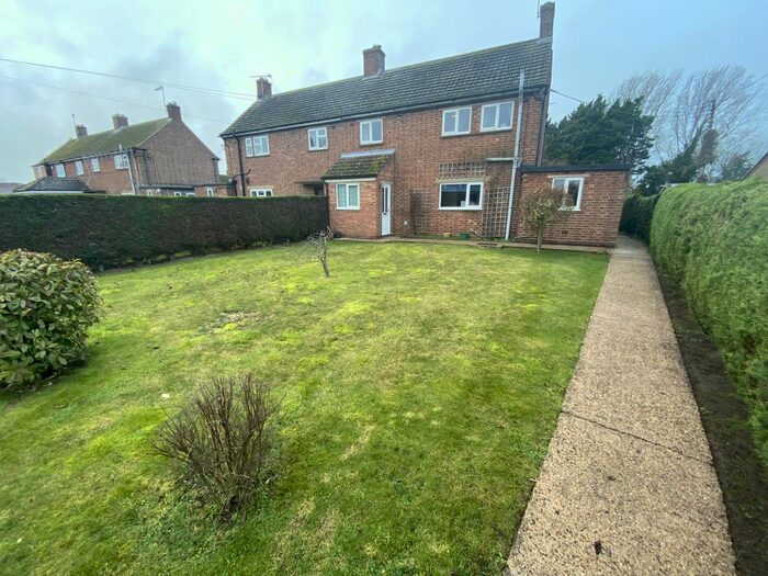 3 Bedroom Semi-Detached House To Rent In Barkston Road, Marston, NG32