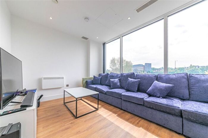 Studio To Rent In West Gate, Ealing, W5