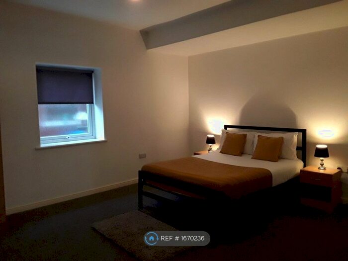 9 Bedroom Detached House To Rent In Chesterfield Road North, Mansfield, NG19