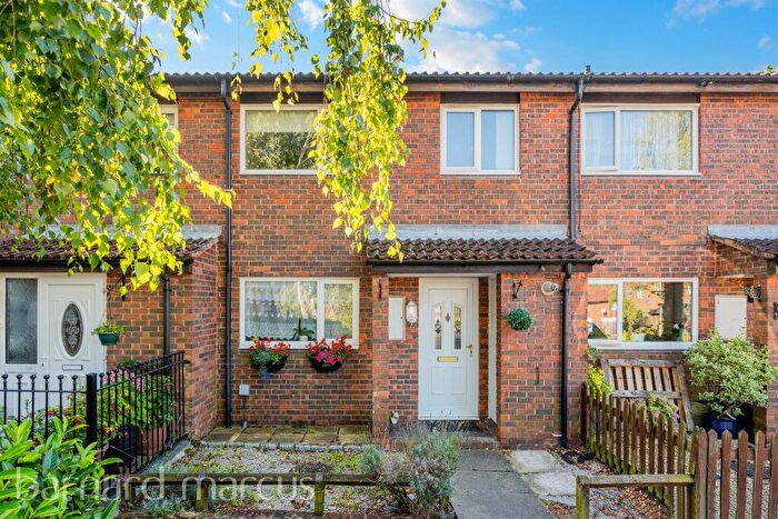 3 Bedroom Terraced House For Sale In Foxley Close, Redhill, RH1