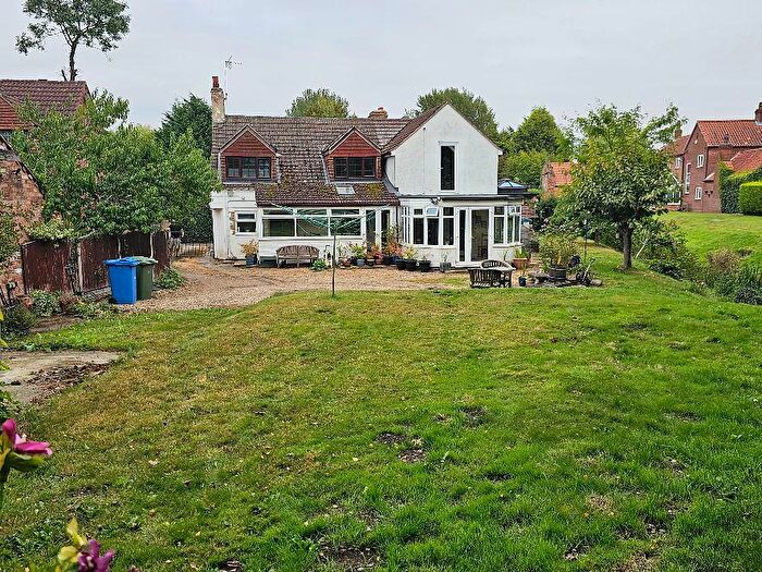 3 Bedroom Cottage For Sale In Haughton, Retford, DN22