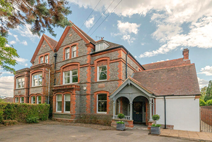 6 Bedroom Semi Detached House For Sale In Derby Road, Caversham, Reading, Berkshire, RG4