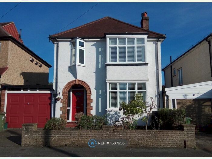 3 Bedroom Detached House To Rent In Fromondes Road, London, SM3